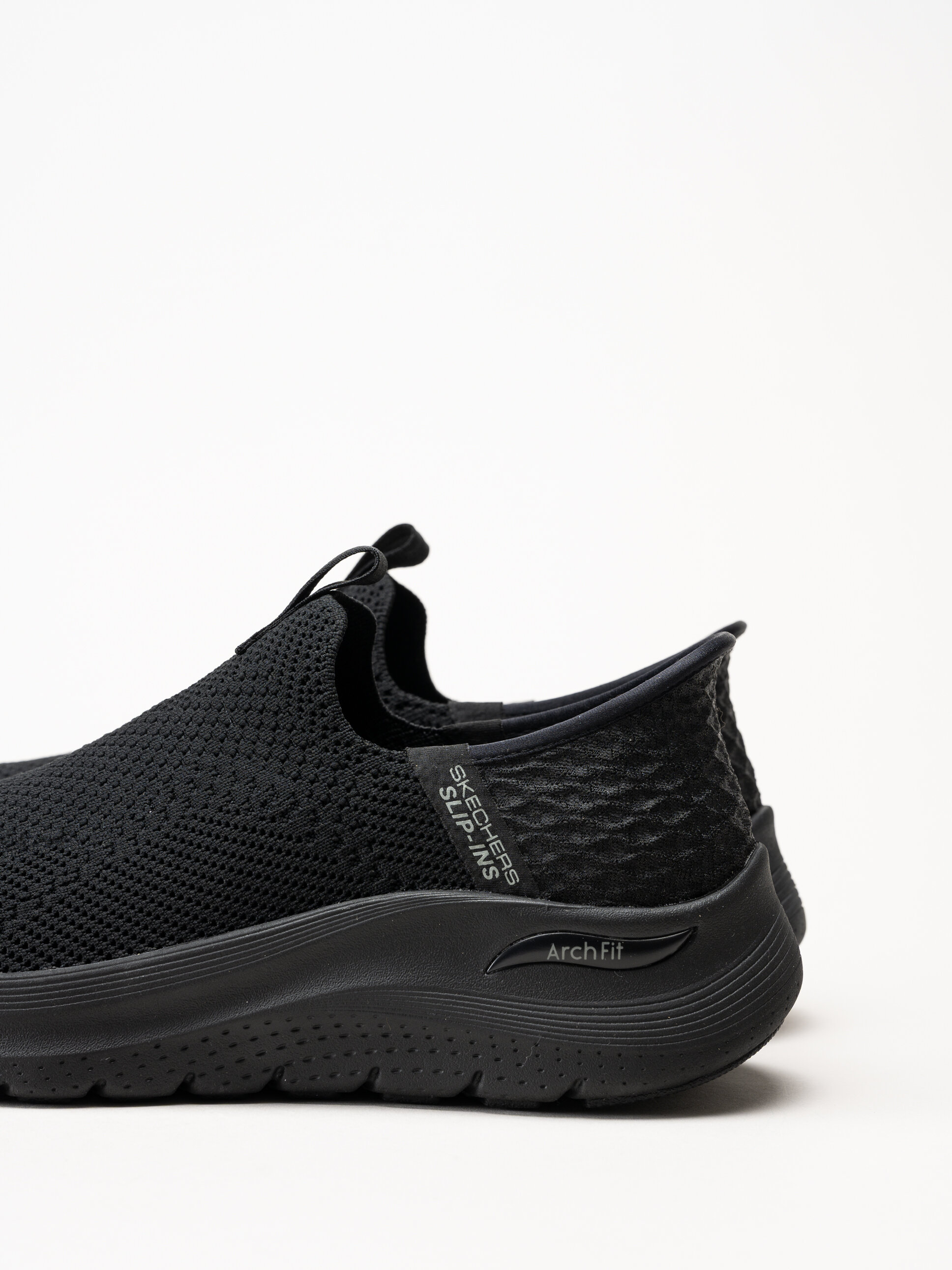Skechers - Arch Fit 2.0 Crayn - Svarta slip-ins sneakers i mesh