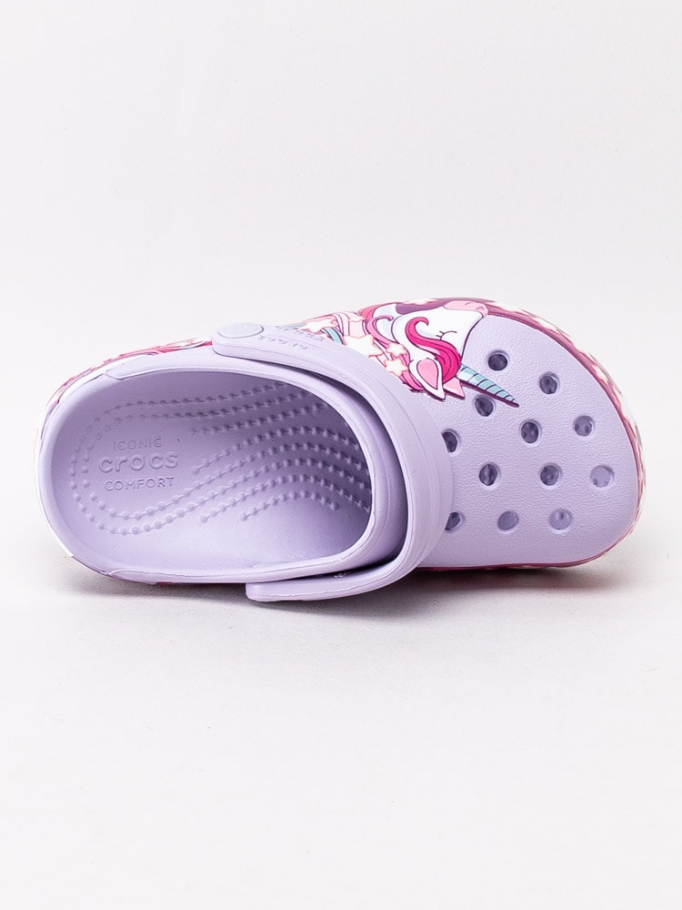 64201013 Crocs Funlab Unicorn Band Cg K 206270-530 Ljuslila Crocs med unicorn-motiv-4