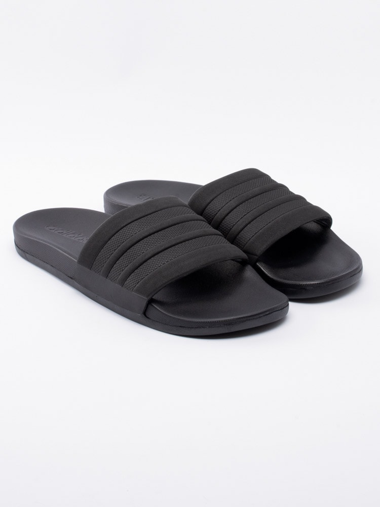 65201001 Adidas Adilette Comfort S82137 svarta slip in sandaler i Cloudfoam-3