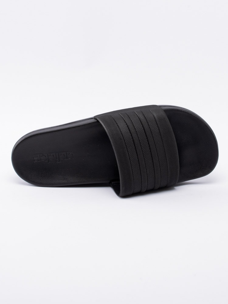 65201001 Adidas Adilette Comfort S82137 svarta slip in sandaler i Cloudfoam-4