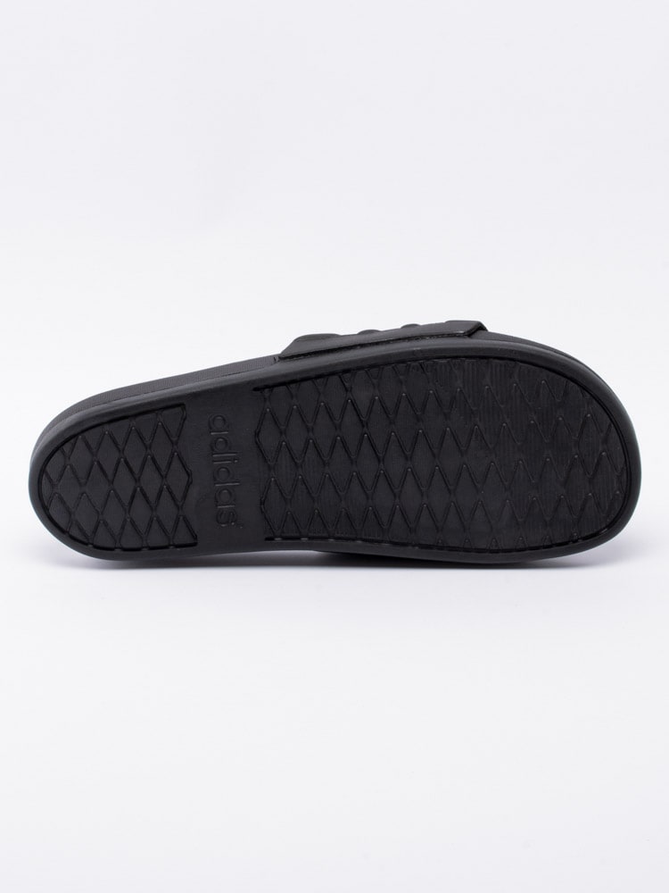 65201001 Adidas Adilette Comfort S82137 svarta slip in sandaler i Cloudfoam-5