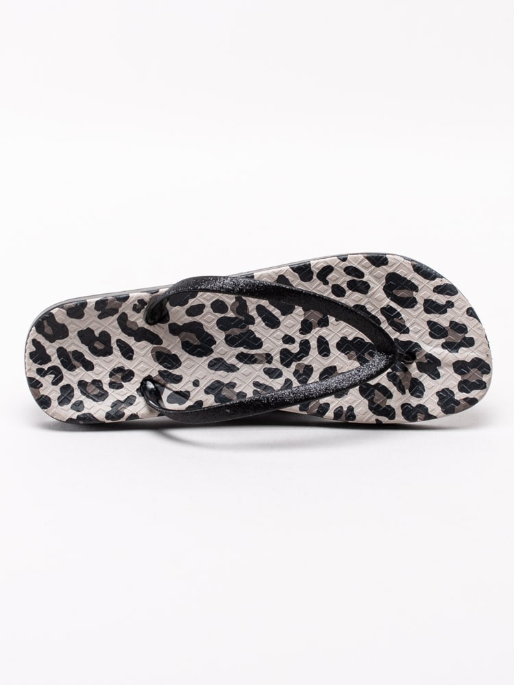 65201045 Ilse Jacobsen Cheerful Leopard Black Svarta flip-flops med leopardmönster-4