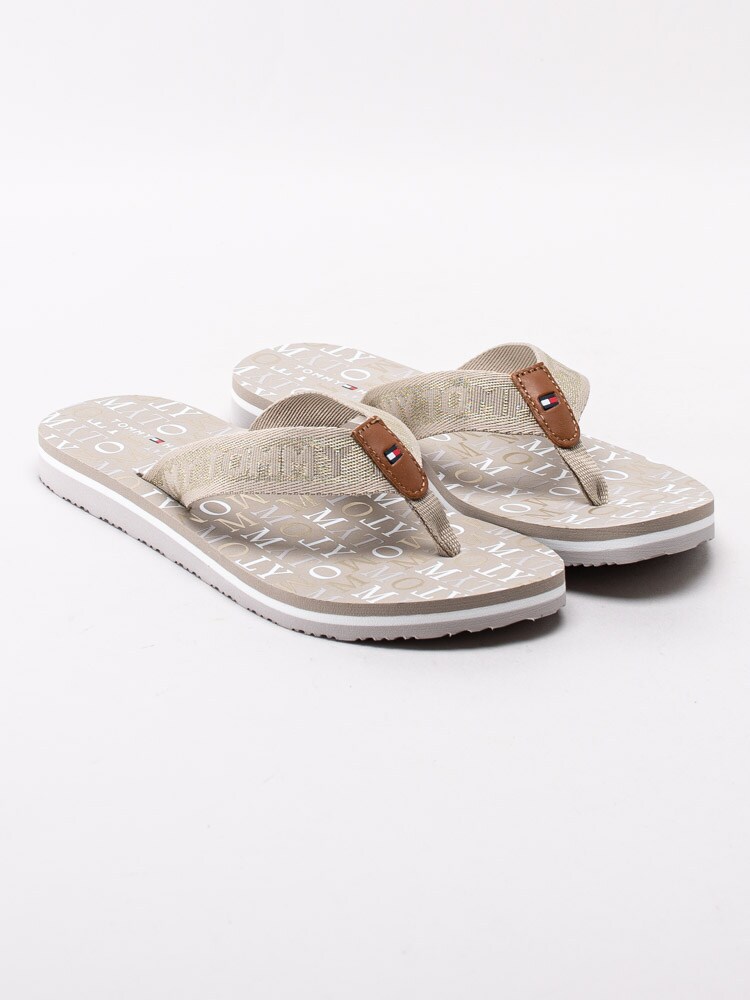 65201071 Tommy Hilfiger Tommy Metallic Flat Beach Sandals FW04807-AEP Beige flip-flops med loggor-3