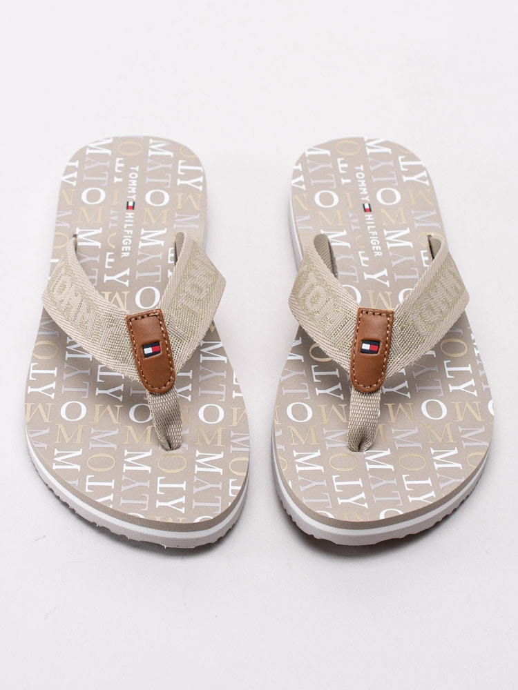 65201071 Tommy Hilfiger Tommy Metallic Flat Beach Sandals FW04807-AEP Beige flip-flops med loggor-6