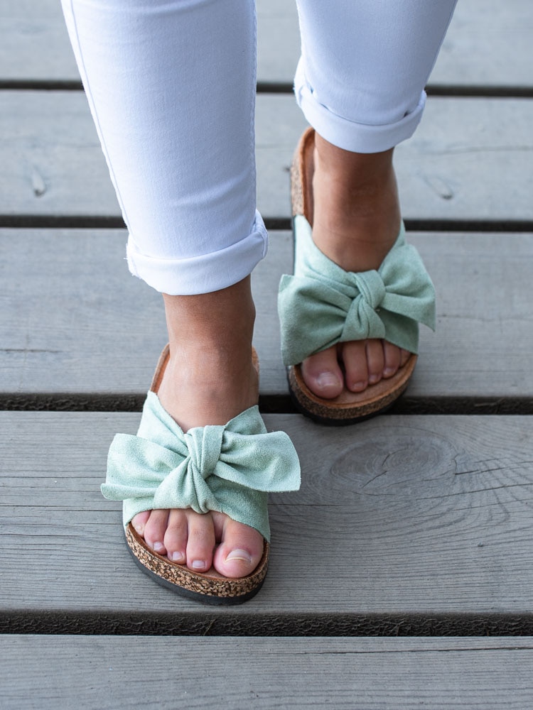 65201098 Joia LS-51-GREEN Pastellgröna slip in sandaler med rosett-5