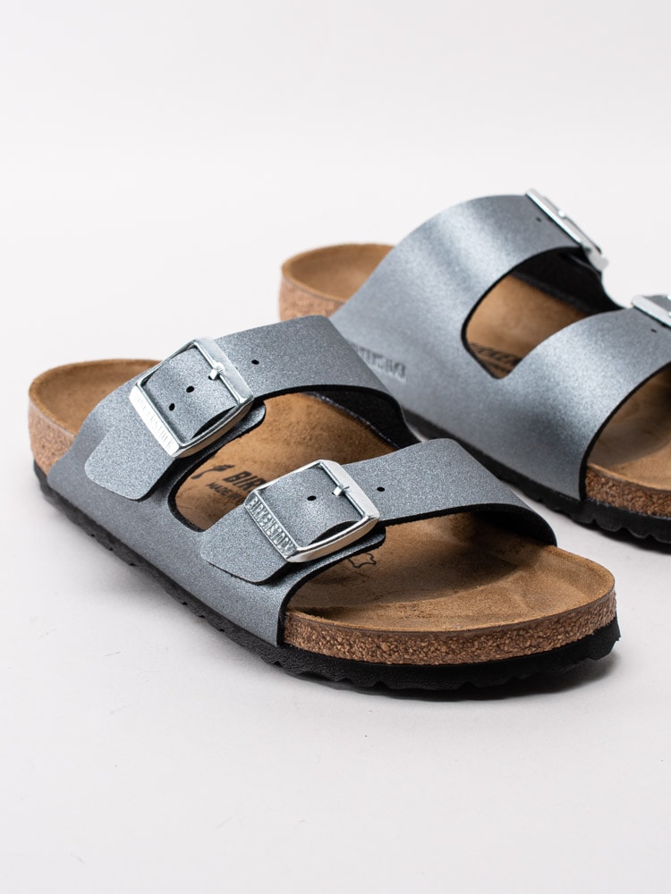 65201109 Birkenstock Arizona 1014285 Ljusgrå glittriga tvåremssandaler-6