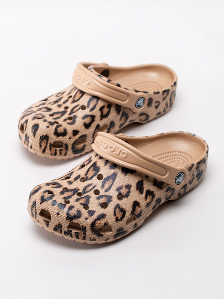 65201114 Crocs Classic Printed Clog 205838-98R Crocs i leopardmönster-6