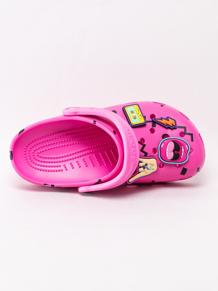 65201117 Crocs Classic 90s Clog 206721-6QS Rosa crocs med tuffa detaljer-4