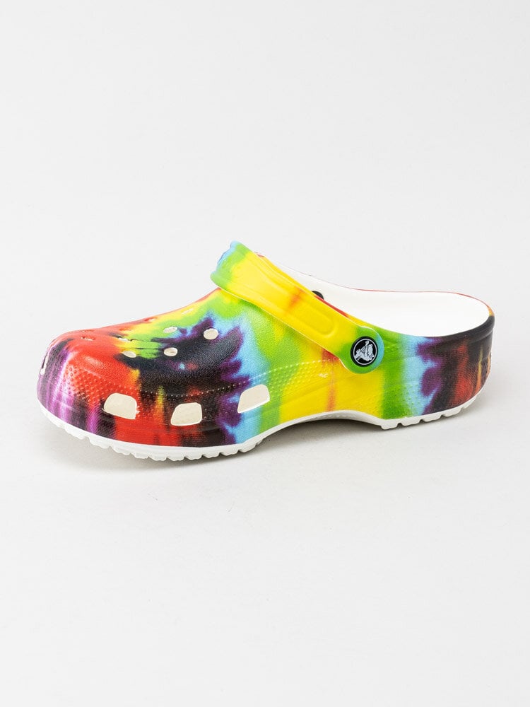 Crocs - Classic Tie Dye Graphic Clog - Multifärgade tofflor med batikmönster