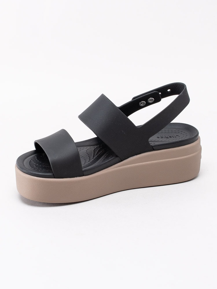 Crocs - Brooklyn low wedge - Lätta platåsandaletter i LiteRide-material