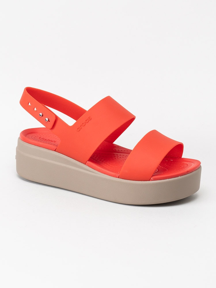 Crocs - Brooklyn low wedge - Röda platåsandaler