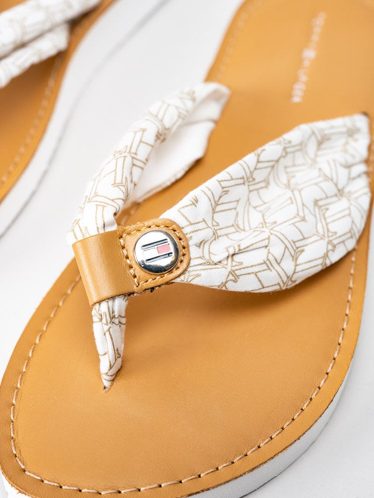 Tommy Hilfiger - Beach Sandal - Vita mönstrade flip flop