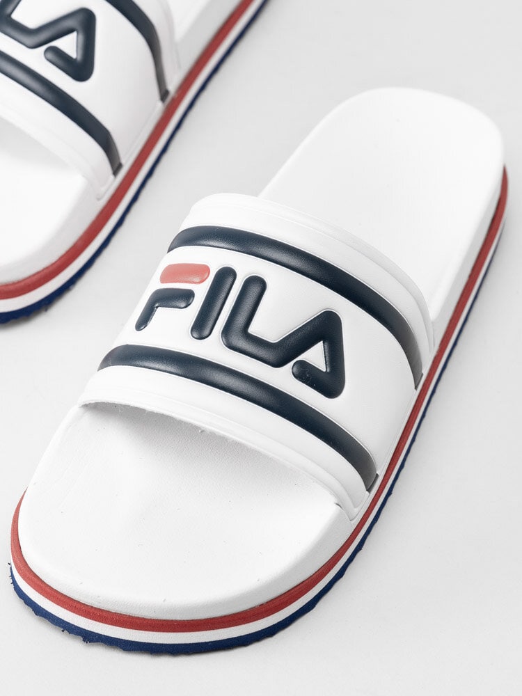 FILA - Morro Bay Zeppa Wmn - Vita slip in sandaler med logga
