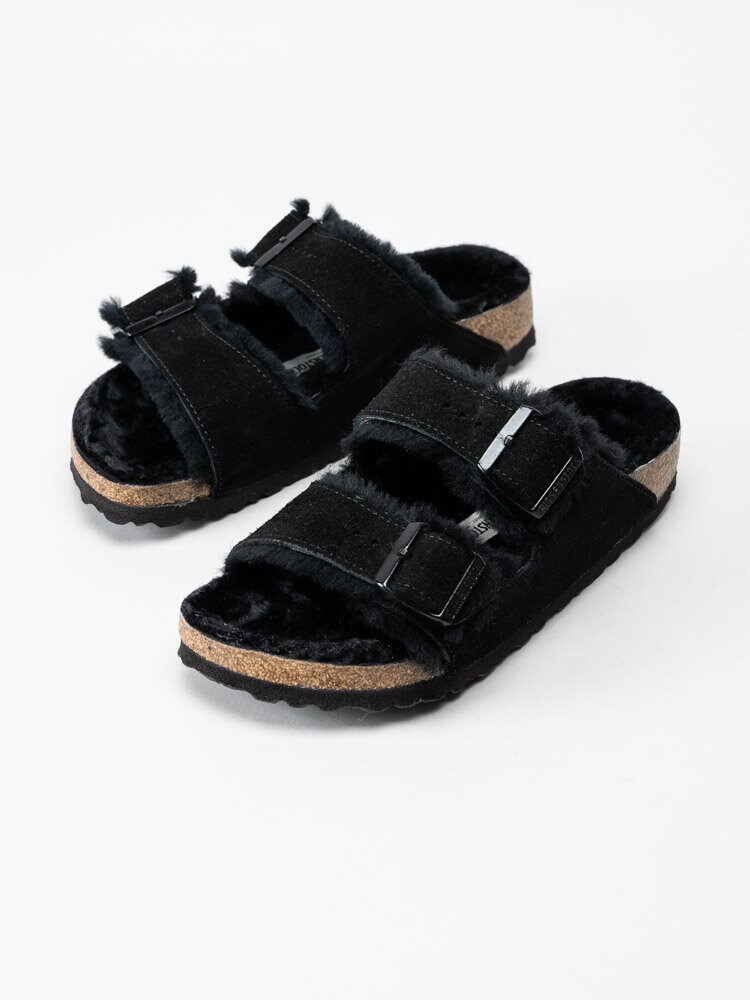 Birkenstock - Arizona - Svarta fårskinnsfodrade slip in sandaler i mocka