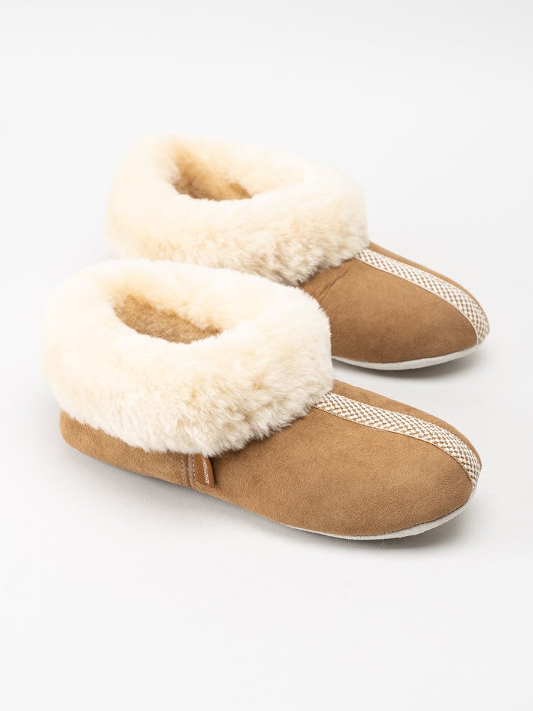 Shepherd - Annabelle - Ljusbruna slip on fårskinnstofflor i mocka