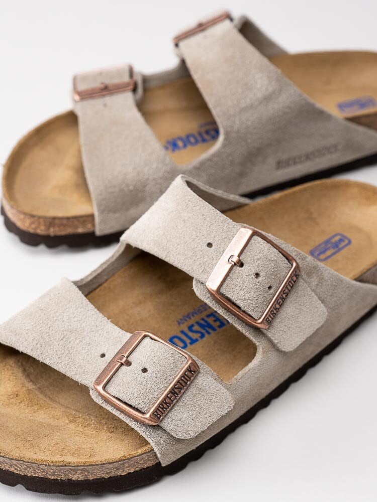 Birkenstock - Arizona SFB - Greige slip in sandaler i mocka