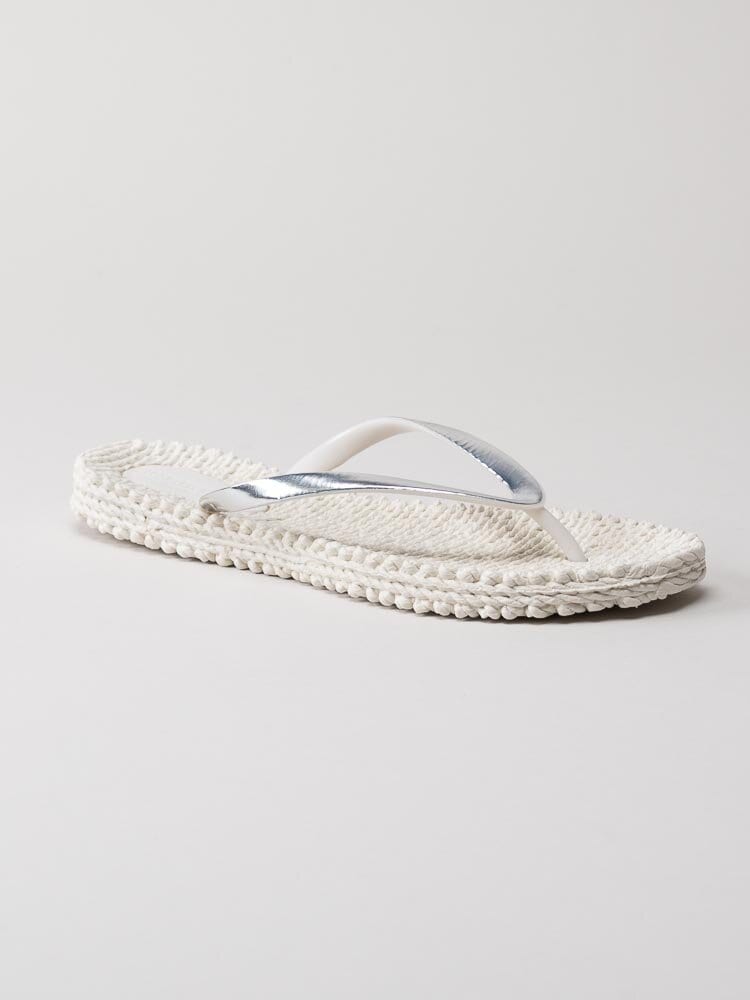 Ilse Jacobsen - Cheerful 04M - Creme vita flip flop med silverfärgade remmar