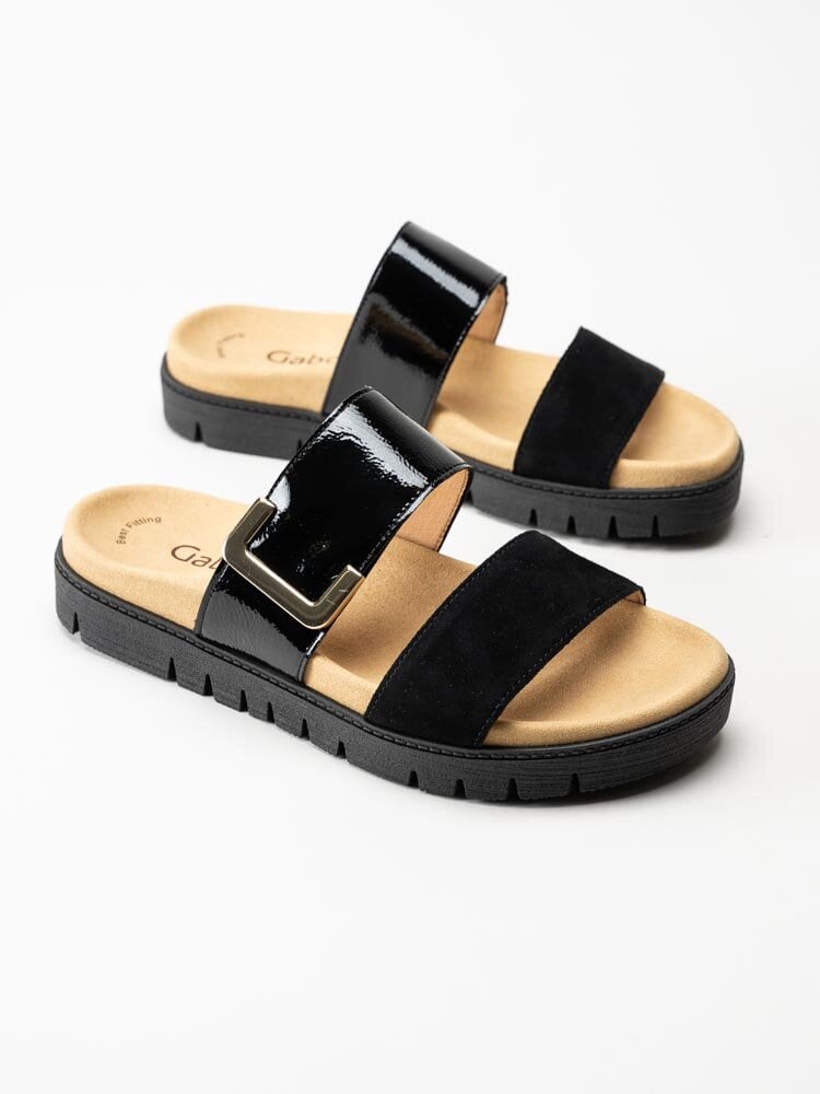 Gabor - Svarta slip in sandaler i lack och mocka