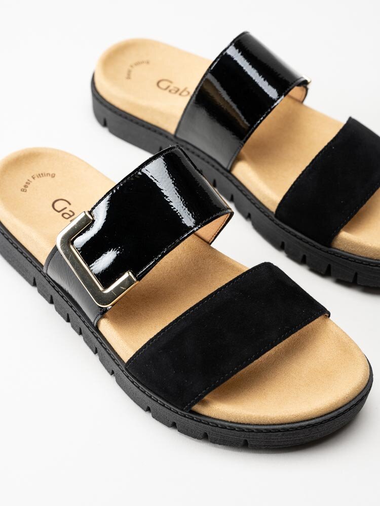 Gabor - Svarta slip in sandaler i lack och mocka