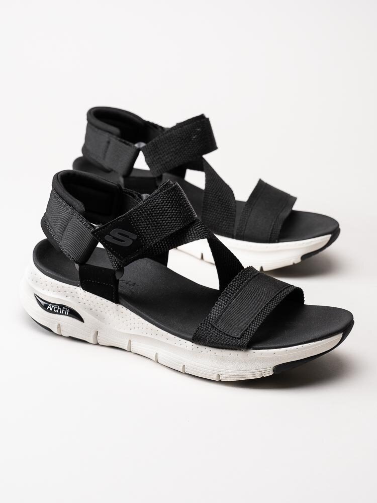 Skechers - Arch Fit Casual Retro - Svarta sandaler i textil