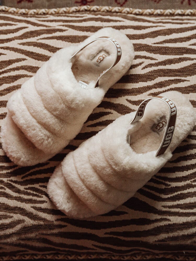 UGG - W Fluff Yeah Slide - Ljusbeige tofflor i ull