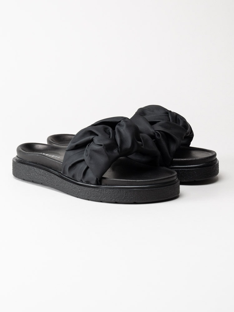Inuikii - Fjord Flower - Svarta slip in sandaler i flätad design