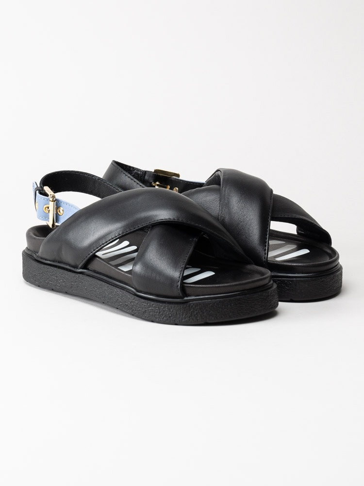 Inuikii - Crossed Print Inuikii - Svarta sandaler med korsade band i skinn