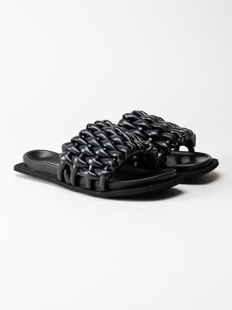 Inuikii - Braided Tube - Svarta slip in sandaler i skinn