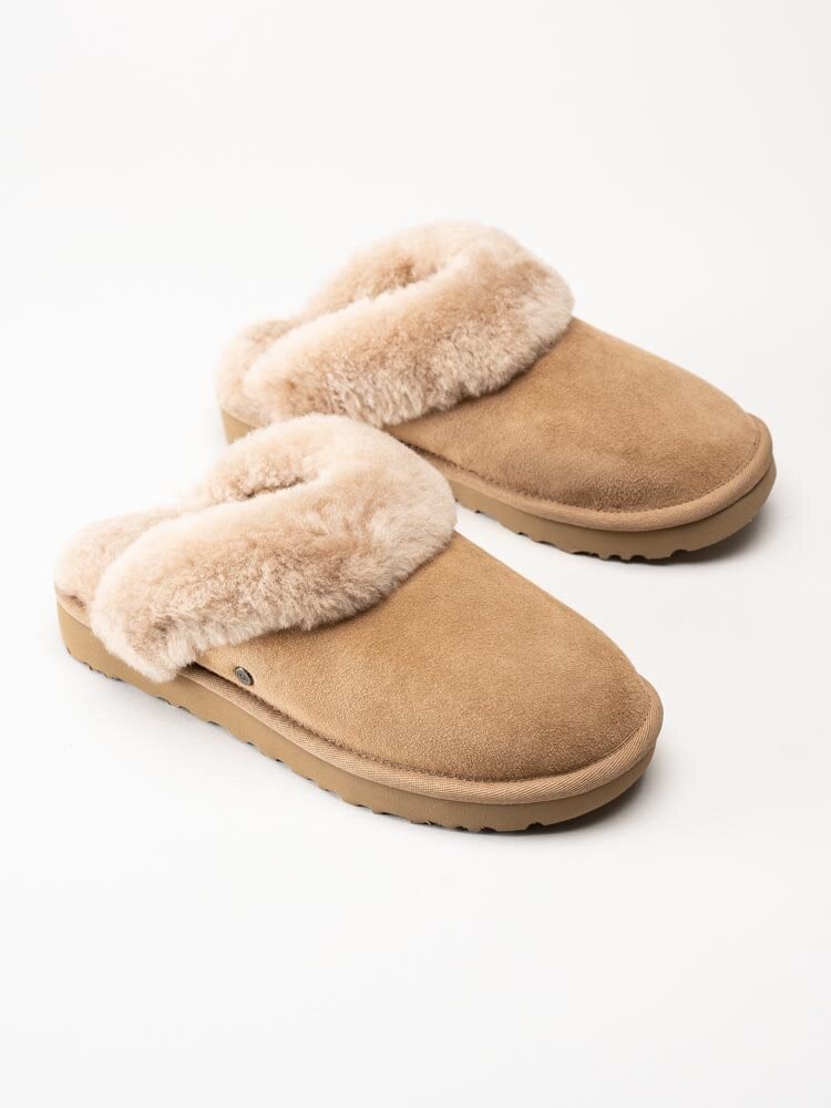 UGG - W Classic Slipper II - Ljusbruna slip in fårskinnstofflor