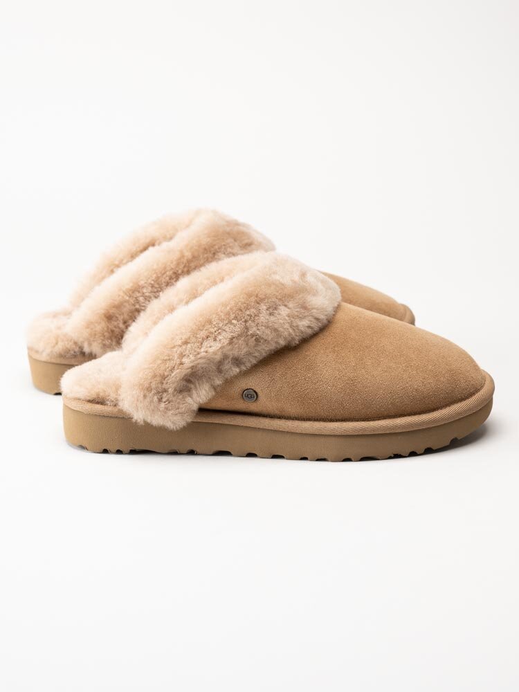 UGG - W Classic Slipper II - Ljusbruna slip in fårskinnstofflor