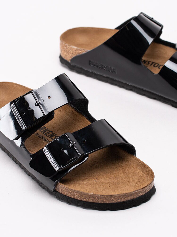 Birkenstock - Arizona Narrow - Svarta slip in sandaler i lack med klassisk sula