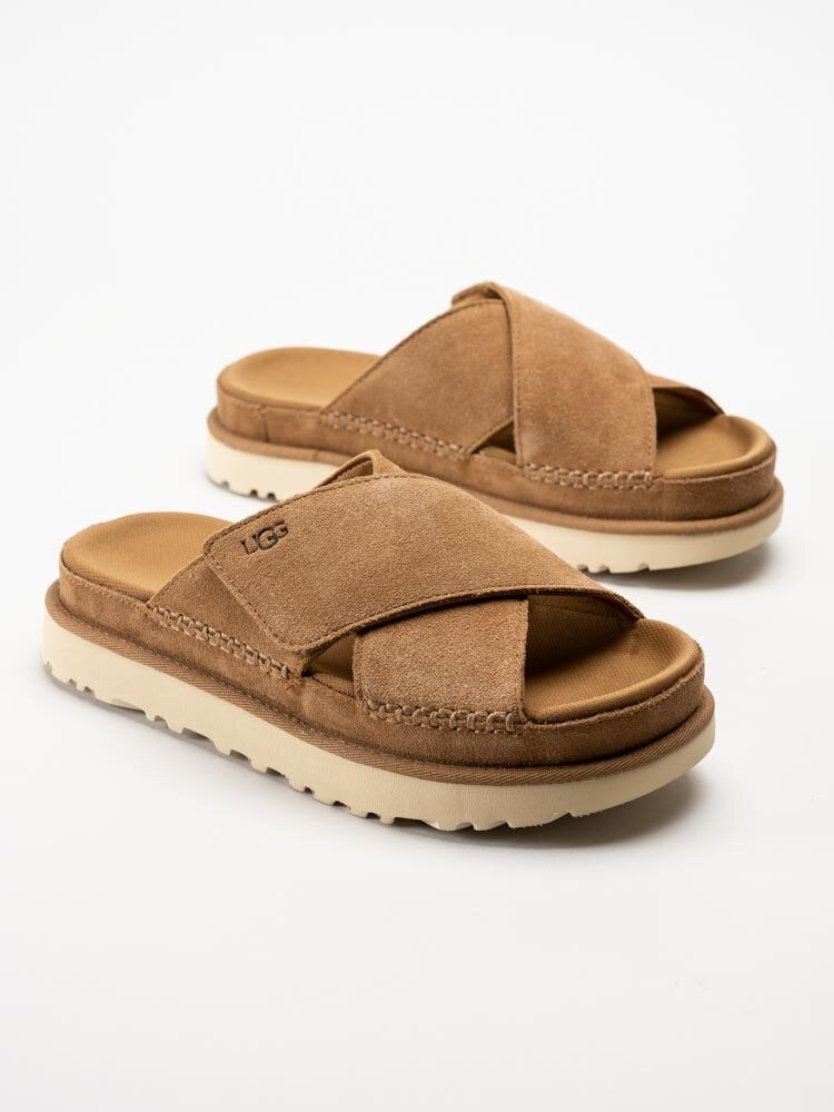 UGG - W Goldenstar Cross Slide - Bruna slip in sandaler i mocka