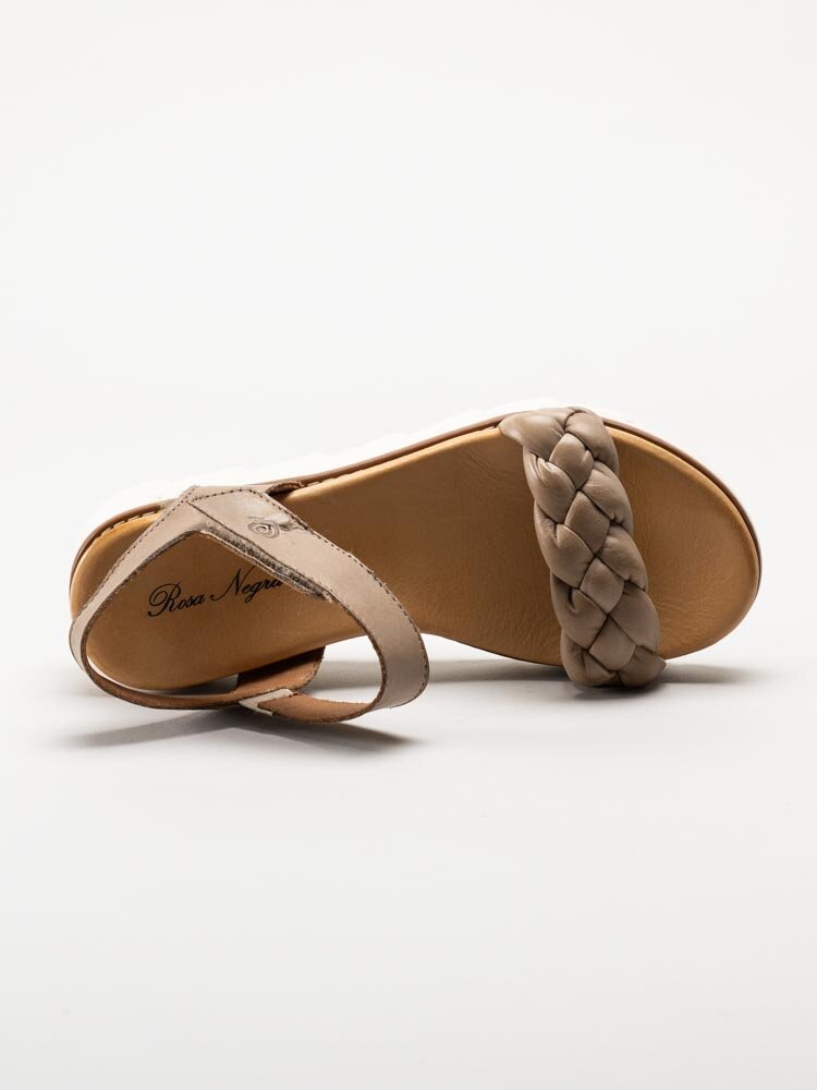 Rosa Negra - Beige sandal med flätat omtag