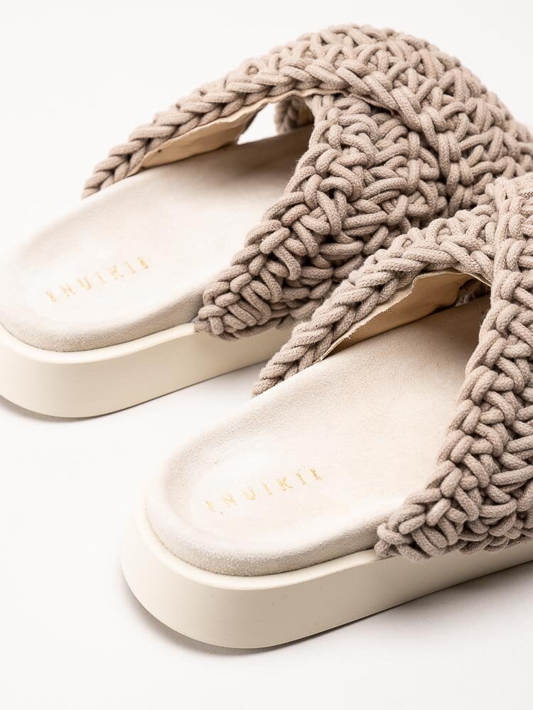Inuikii - Woven - Beige slip in sandaler i grovt virkad textil