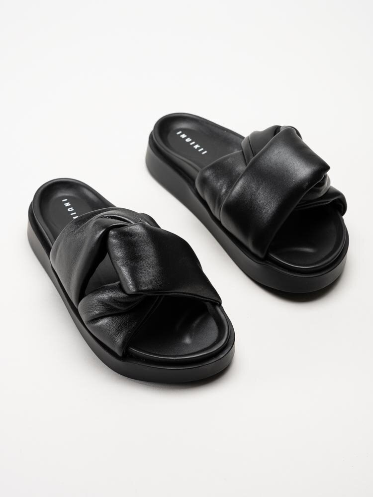 Inuikii - Soft Crossed - Svarta slip in sandaler i skinn