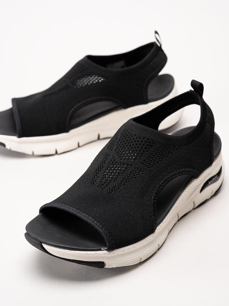Skechers - Arch Fit City Catch - Svarta sandaler i textil