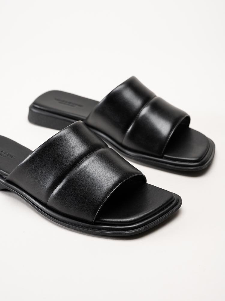 Vagabond - Izzy - Svarta slip in sandaler i skinn