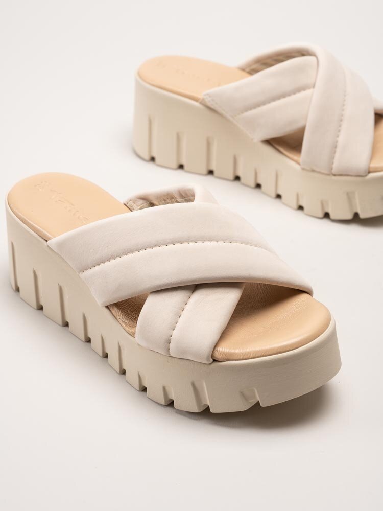 Tamaris - Beige kilklackade sandaler