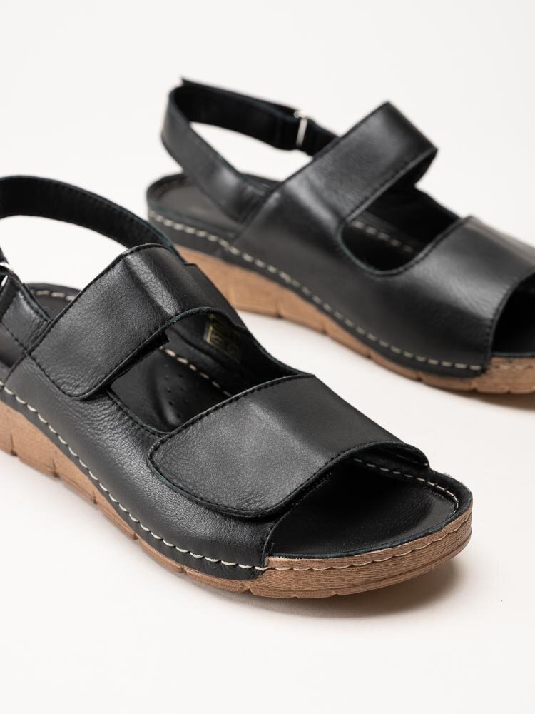 Charlotte of Sweden - Svarta sandaler i skinn