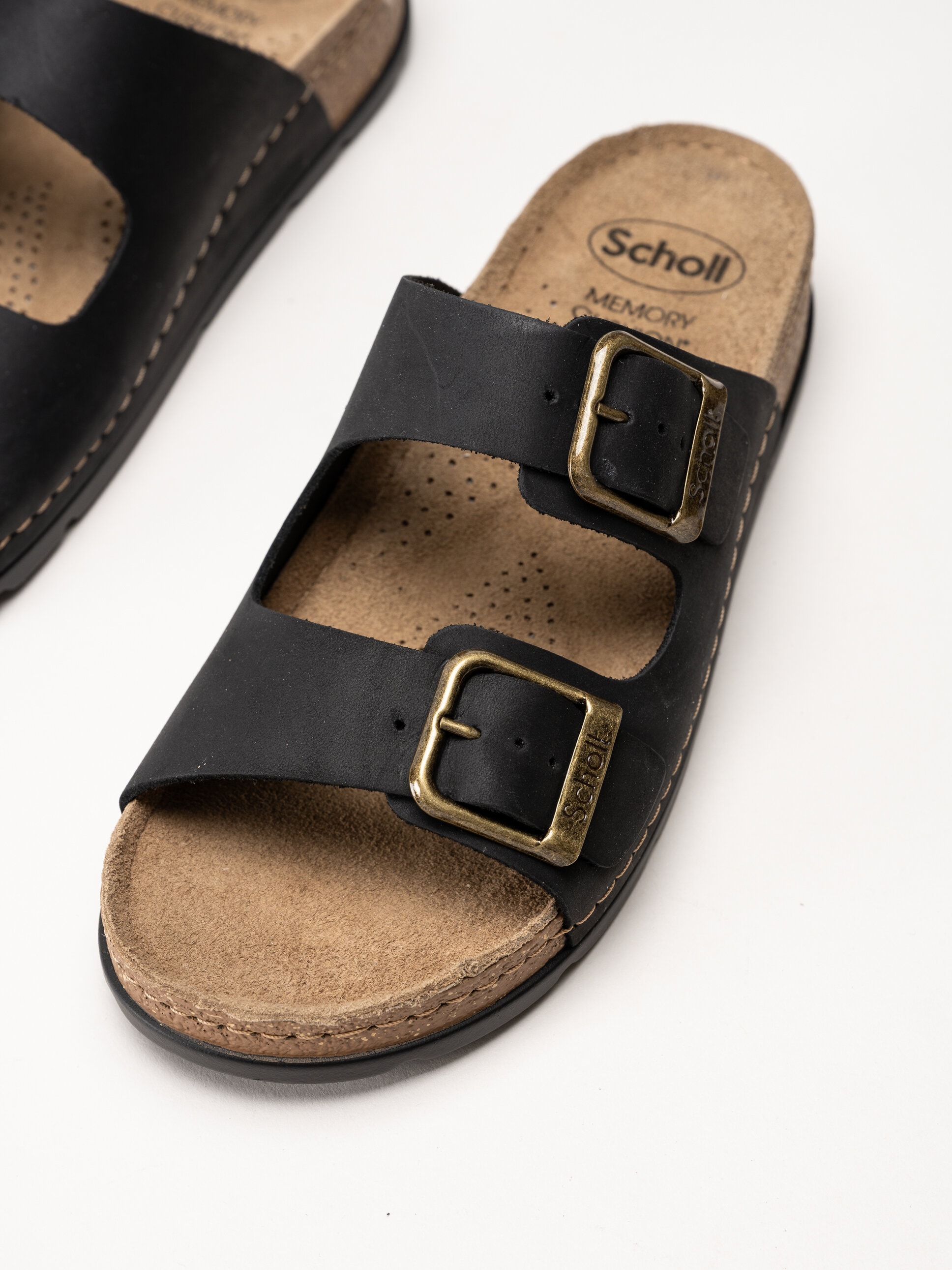 Scholl - Bora Malaren - Svarta slip in sandaler i oljad nubuck