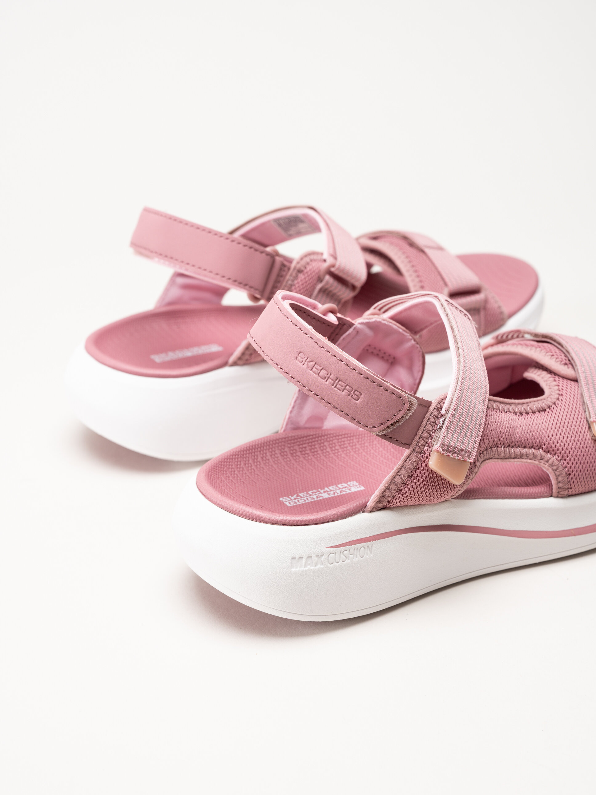 Skechers - Max Cushioning Essential - Rosa sportiga sandaler