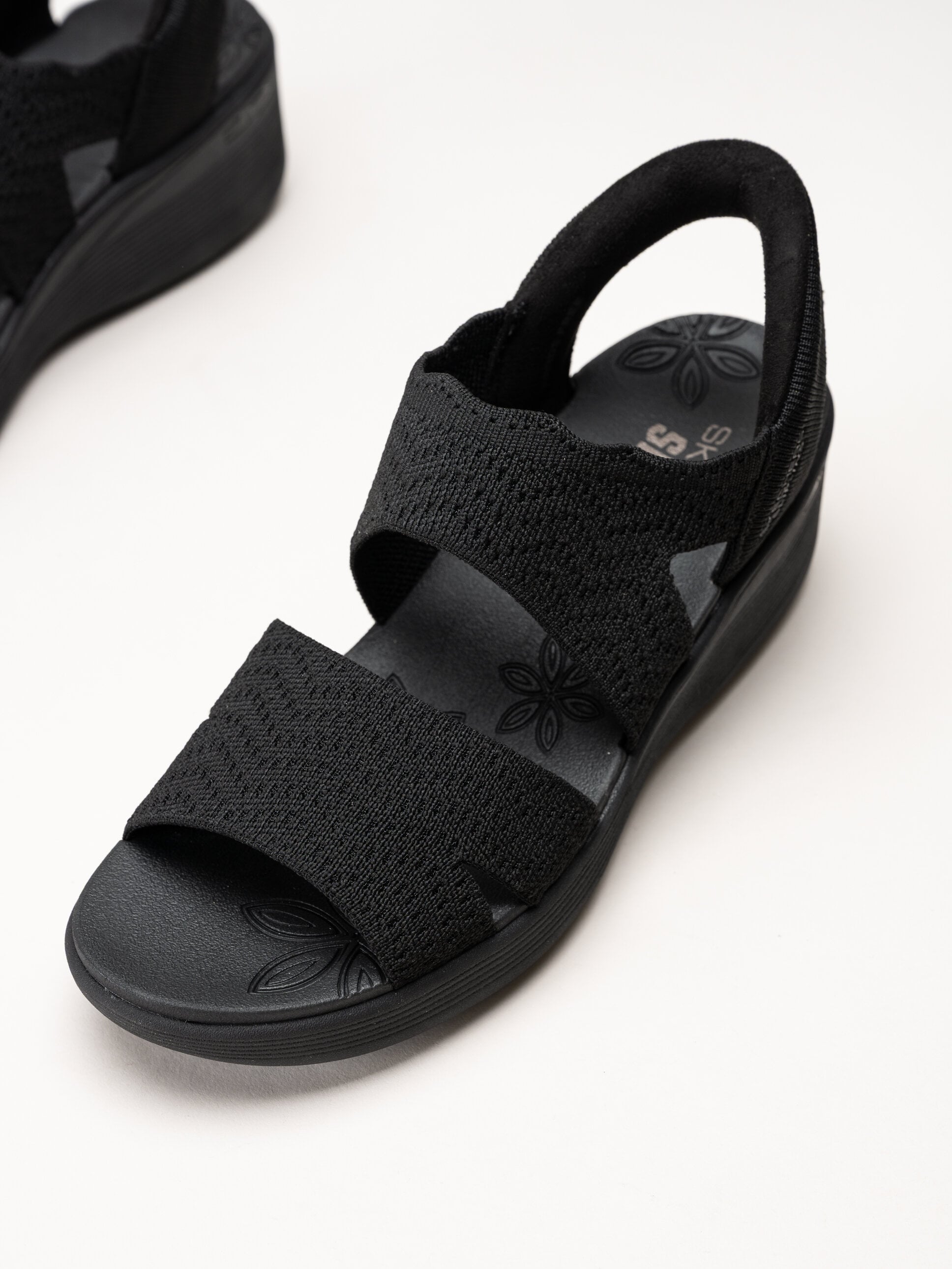 Skechers - Pier Lite - Slip On By - Svarta Slip-ins sandaler