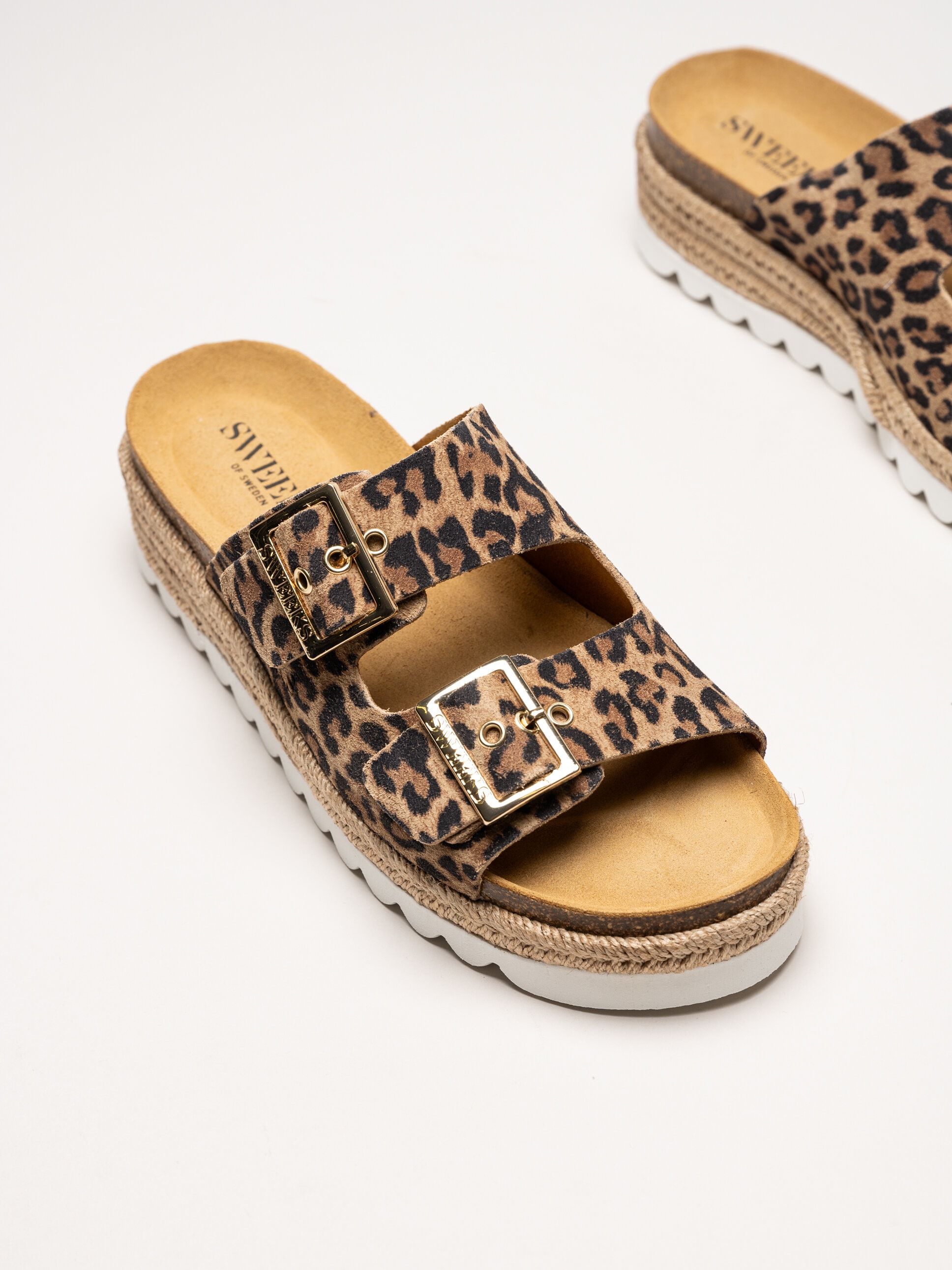 Sweeks - Sonja - Leopardmönstrade slip in sandaler i mocka