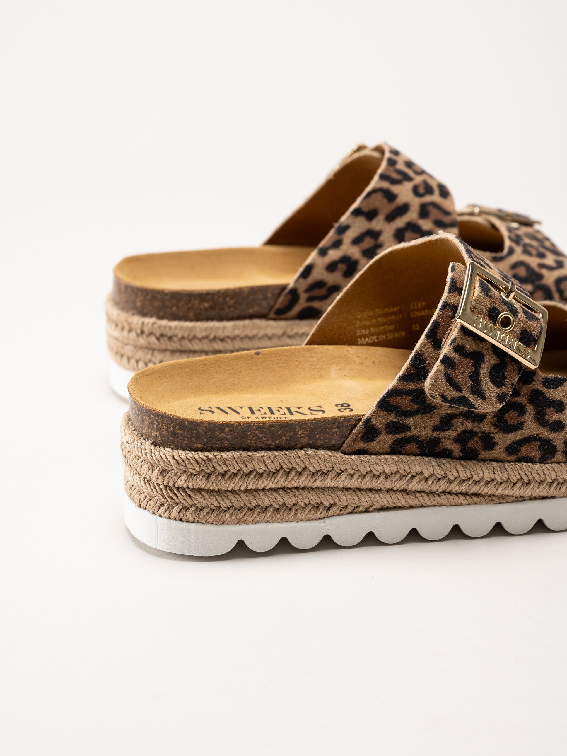 Sweeks - Sonja - Leopardmönstrade slip in sandaler i mocka