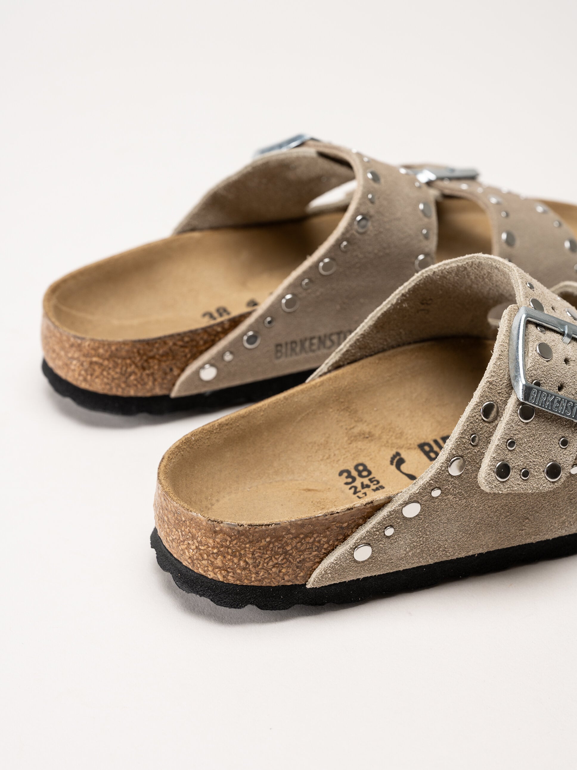 Birkenstock - Arizona Rivet Border - Beige slip in sandaler i mocka med nitar