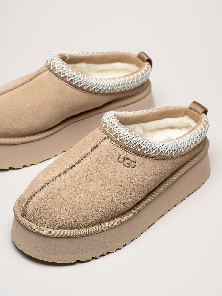 UGG - W Tazz II - Beige fårskinnsfodrade tofflor i mocka