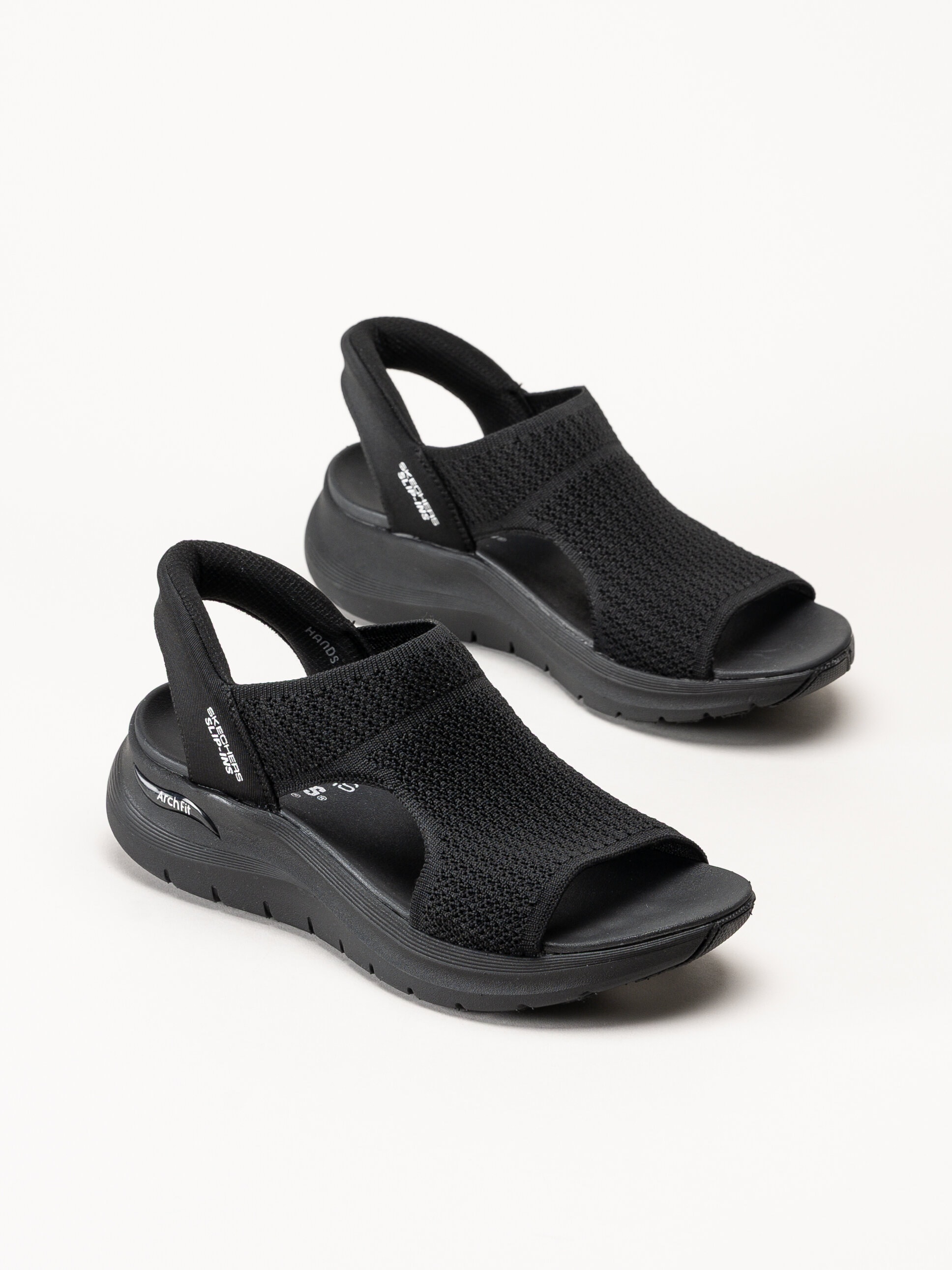 Skechers - Arch Fit - Svarta slip-in sandaler