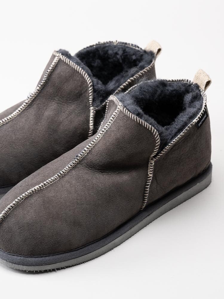Shepherd - Andy - Grå slip on fårskinnstofflor