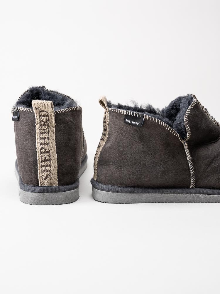Shepherd - Andy - Grå slip on fårskinnstofflor