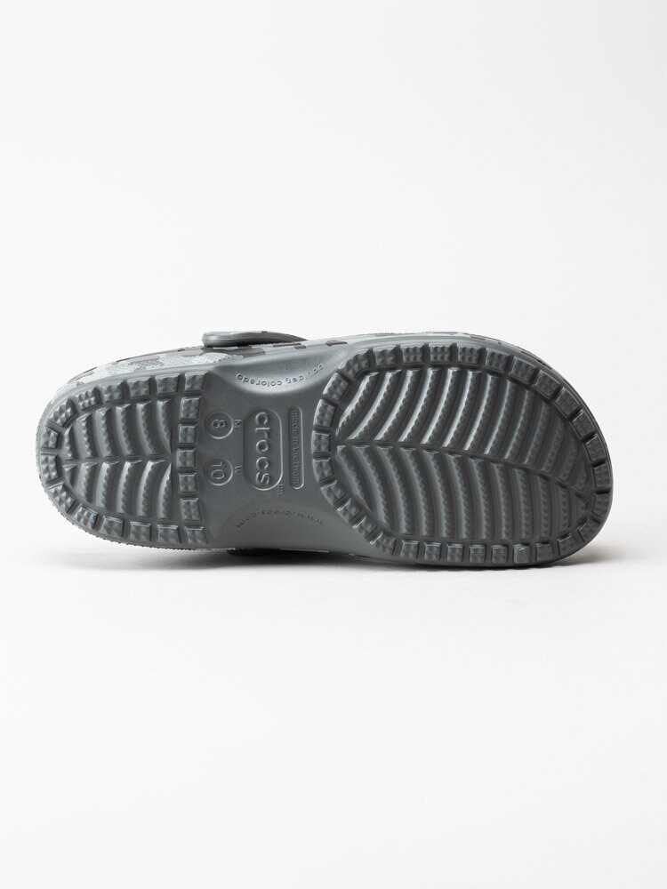 Crocs - Classic Printed Camo Clog - Grå kamouflagefärgade badtofflor